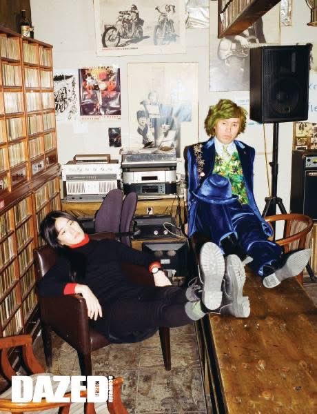 langleeschool's tweet image. 저는 2015년 신바람이박사와 공연 등 활동하던 중 성추행을 당했습니다. 사건 직후 가해자에게도 항의했고 공통의 지인 음악가들에게도 알렸으며, 지난 10년간 꾸준히 주변에 알려왔으나 여전히 많은 음악가들이 그와 협업하고 행사에 공연자로 초대함에 있어 분노합니다. 비겁하게 못 본척 하지 말길