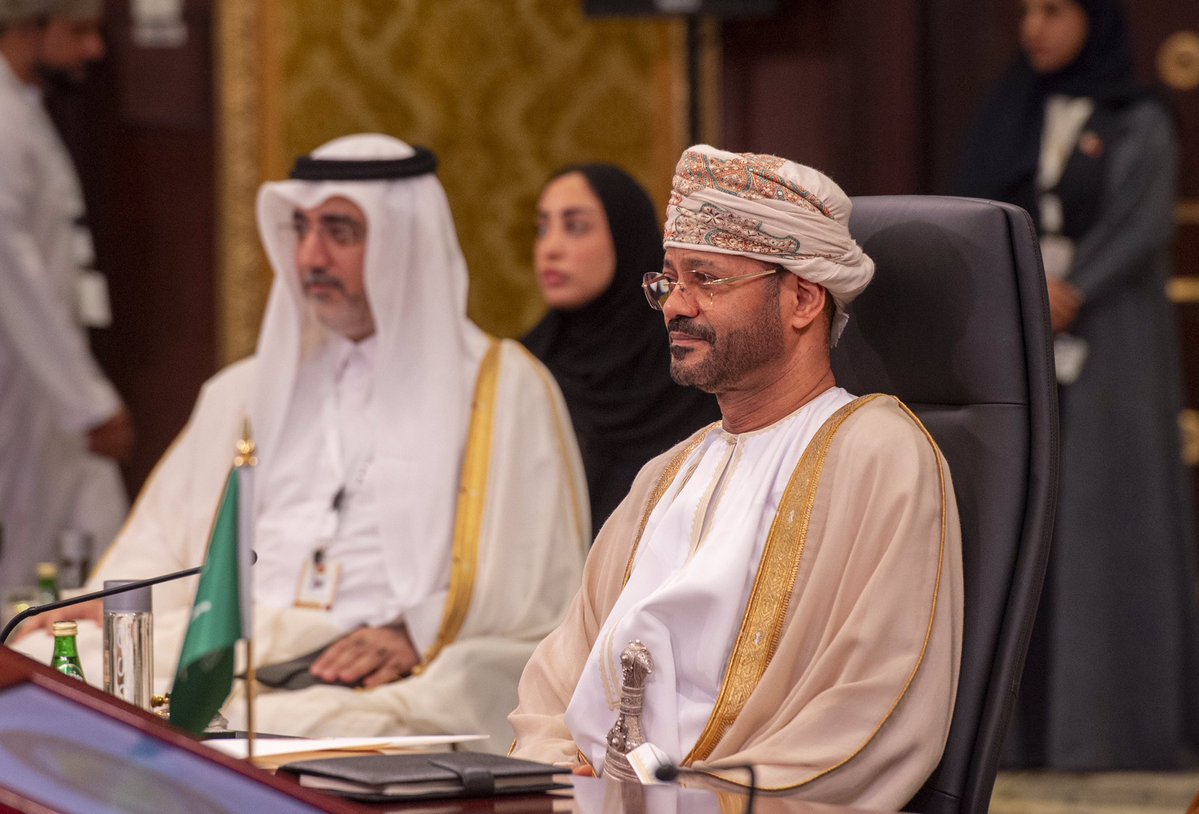 omanspire's tweet image. In Pictures, Oman joins the 166th ministerial meeting ahead of the 46th GCC Summit in Bahrain, reviewing decisions to advance joint Gulf cooperation and enhance strategic regional and global partnerships. 🇴🇲🤝🇧🇭
Via: @OmanNewsAgency
#Oman #GCC #Bahrain #GulfCooperation #GCCSummit…