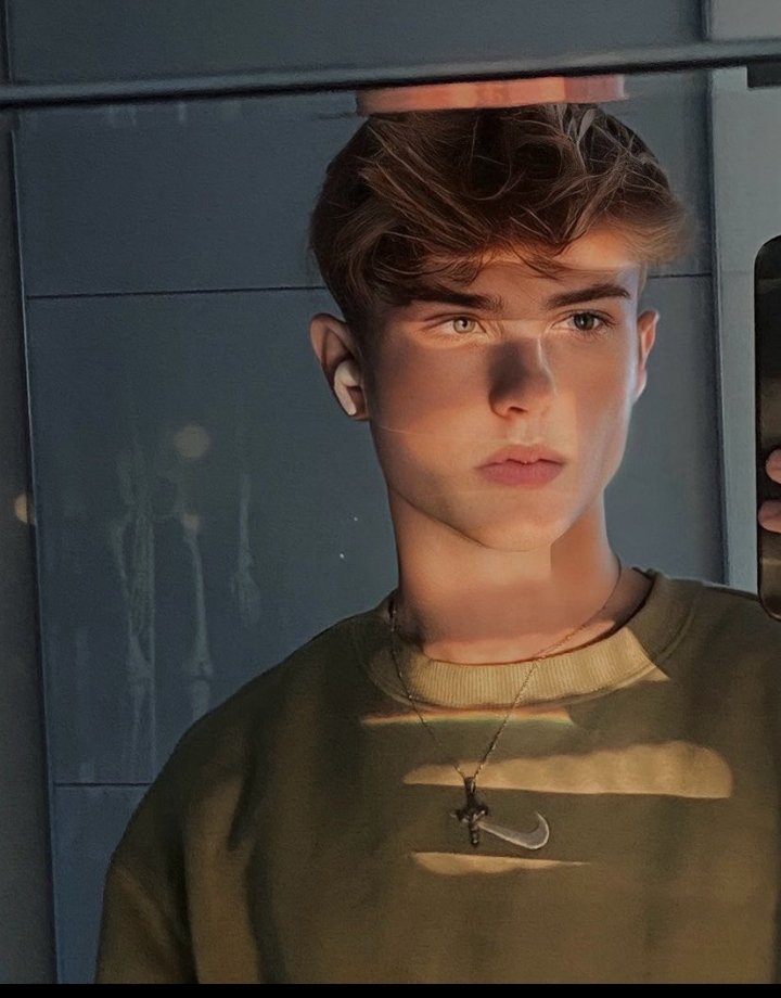 willcry001's tweet image. How do I look 😂😂😂❤️❤️❤️❤️❤️