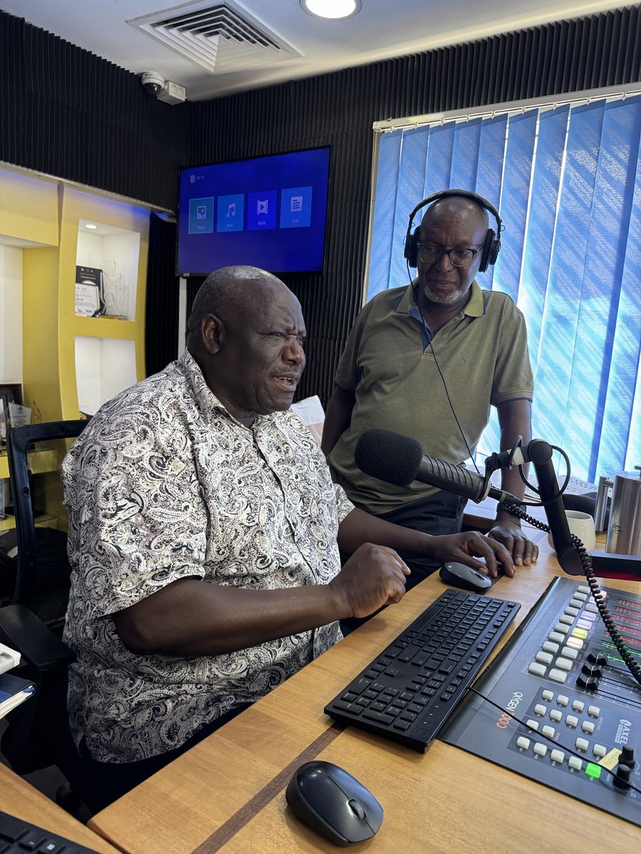 SemweyaMusoke's tweet image. See my look; did I believe him? #TheCapitalGang ⁦@emmanuel_dombo⁩ ⁦@CapitalFMUganda⁩