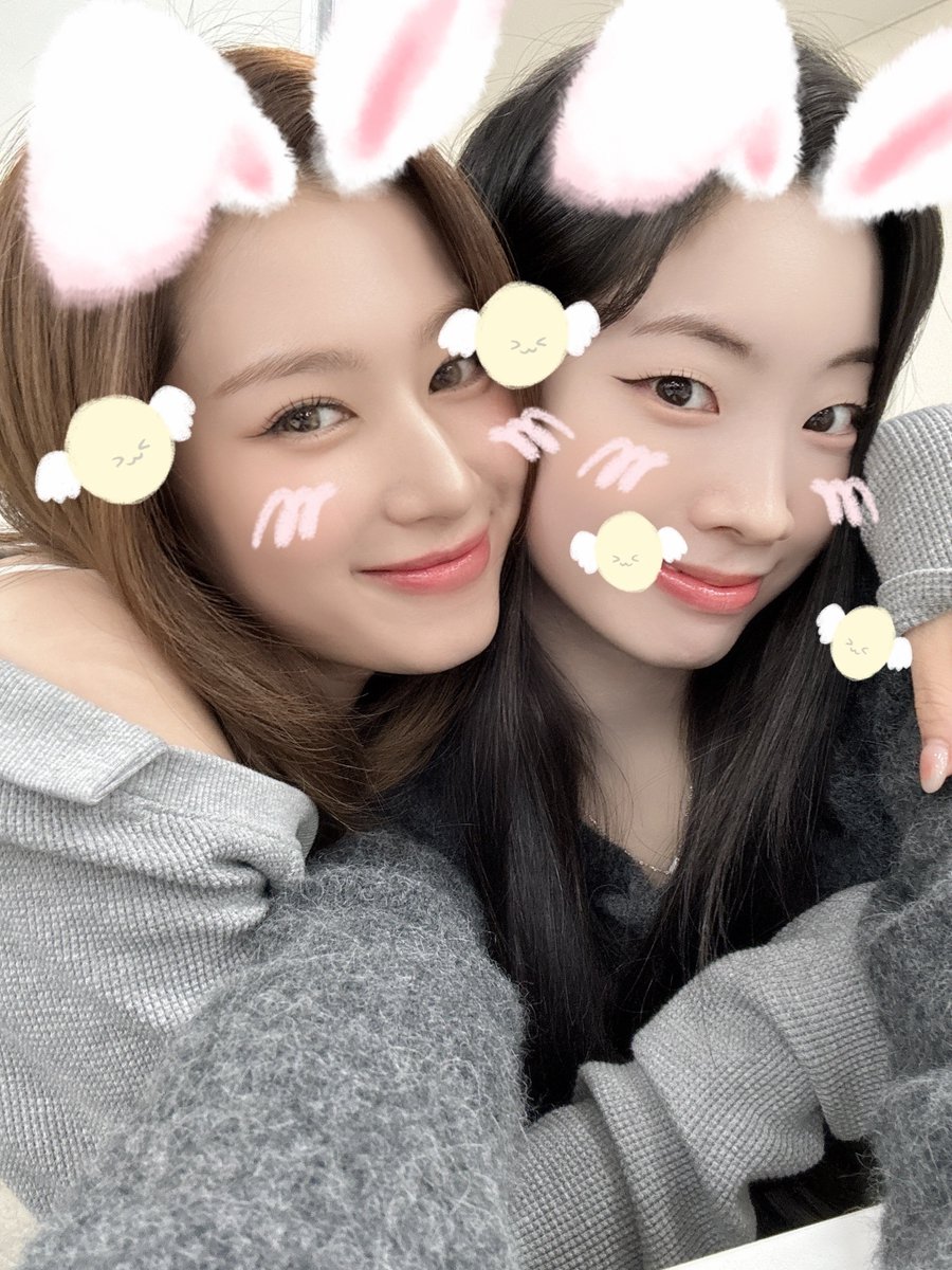 MY SAIDA 😭😭

#TWICE #트와이스 #SANA #사나 #サナ #DAHYUN #다현 #ダヒョン #SAIDA #사이다