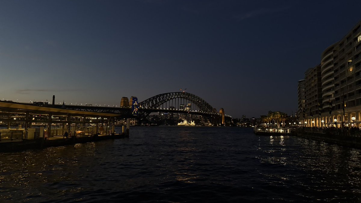 almulhimleenz's tweet photo. Sydney> https://t.co/hNtIZTdKl4