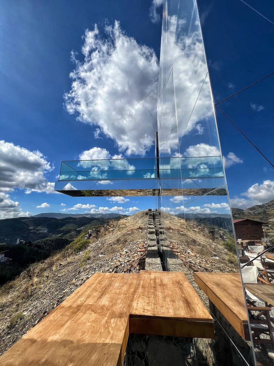 Morning from the Troodos Observatory 🌄✨ Mirrored views, sky-high walkways, stargazing, solar observing, and even an immersive cosmic room. 🌌 Have you been yet? 🚀 #VisitCyprus 
📍 Troodos Observatory
📸 <a href="/munisea/">Münise Alibeyoğlu🏳️‍🌈🌿</a>