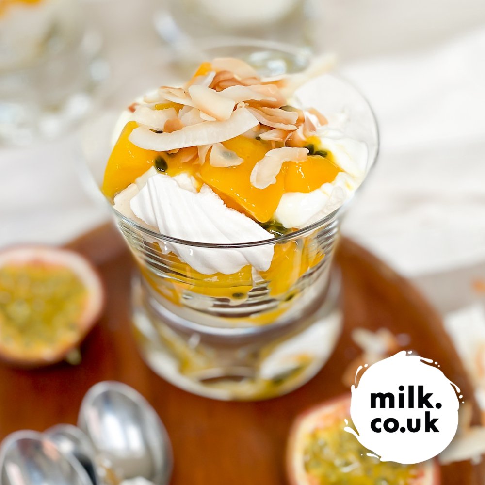 Looking for a scrumptious new dessert idea this weekend? Try our simply delicious Tropical Eton Mess made with Greek-style yogurt, mangoes, and passion fruit 😋 Recipe here: milk.co.uk/recipes/tropic…