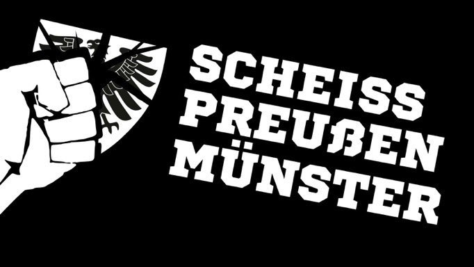 Im Wagen vor mir fährt ein preußen Arschloch ...