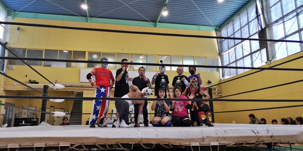 デビュー戦からずっと応援してきたふじるーさん❗

ヽ(*´∀｀*)ﾉ

ようやく自力で勝利を掴んだ‼️

(  📣；,д；)📣

今日観に来てホンマに良かったと思う...

#紀州ぶんだらプロレス
#和歌山県立体育館補助館
#藤井瑠美愛
#ふじるー