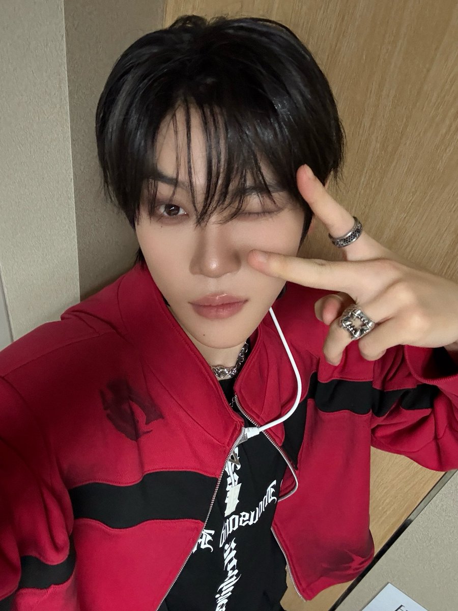 🔴🧱🟥🍎

#장여준 #JANGYEOJUN
#CLOSEYOUREYES #클로즈유어아이즈
#클유아 #CYE