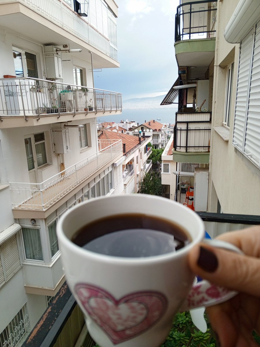 Günaydın ☕🎈
Keyifli pazarlar dilerim ✌🐼