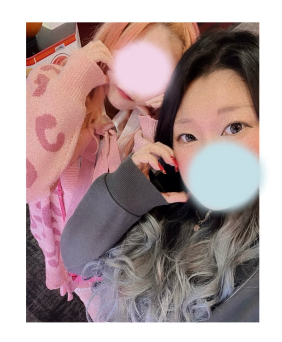 sktymO2I7's tweet image. 平成一桁ガチババア姉妹🩵🩷