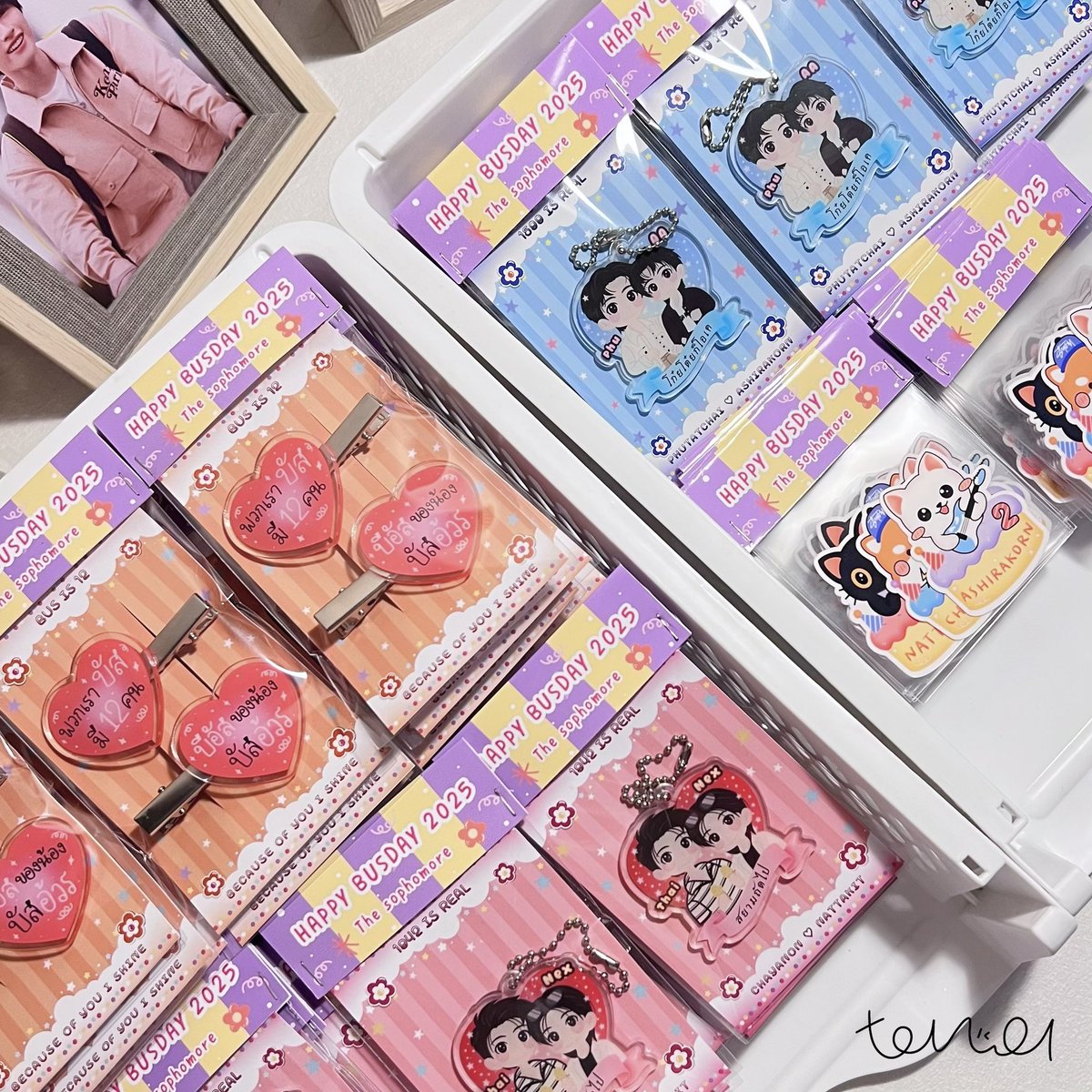 มารับกันได้นะคั้บ 🤩💗 

made by
Acrylic #jamnanarw
Sticker die-cut #รีวิวhyeprint

all designs by <a href="/ppeanutyy/">ᴛᴇɴ.𝟬𝟭 🦦</a> 

#HappyBUSDAY2025 ఇ ˚｡⋆