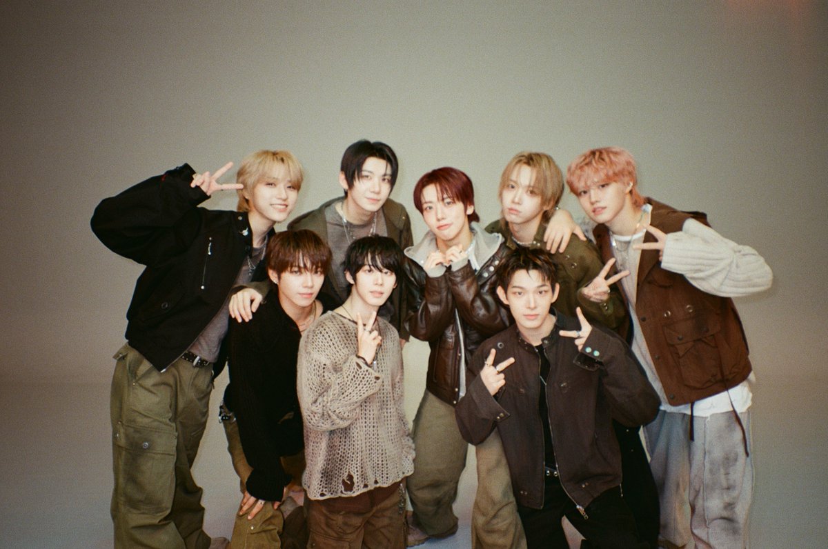 M2MPD's tweet image. 필름카메라로 기록한 11월의 추억📸 12월에도 쭈욱 엠투와 함께해요❣ #11월의엠투 #M2film #SC_ORIGINAL #AHOF #아홉 @AHOF_official