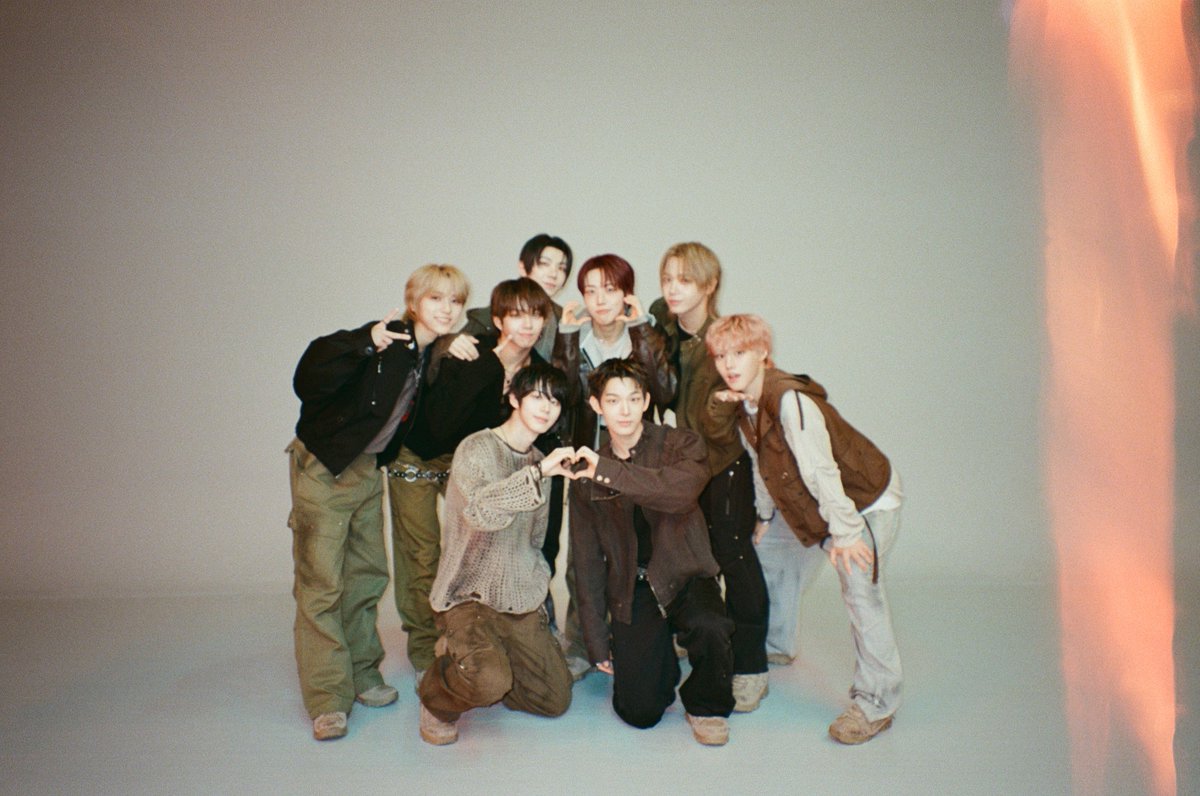 M2MPD's tweet image. 필름카메라로 기록한 11월의 추억📸 12월에도 쭈욱 엠투와 함께해요❣ #11월의엠투 #M2film #SC_ORIGINAL #AHOF #아홉 @AHOF_official