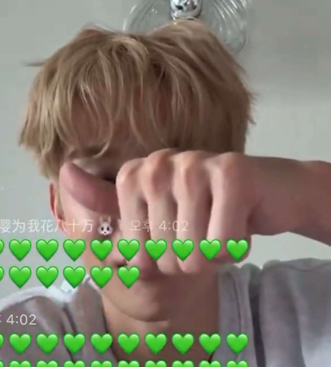 butteringcandy's tweet image. 눈물참느라 턱에 호두생긴거 이와중에 귀엽고 난리