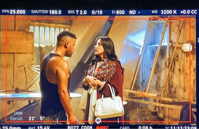 رسائل مؤثرة بعد حريق ديكور العمل.. ما مصير مسلسل محمد إمام وحنان مطاوع الجديد #الكينج؟ 