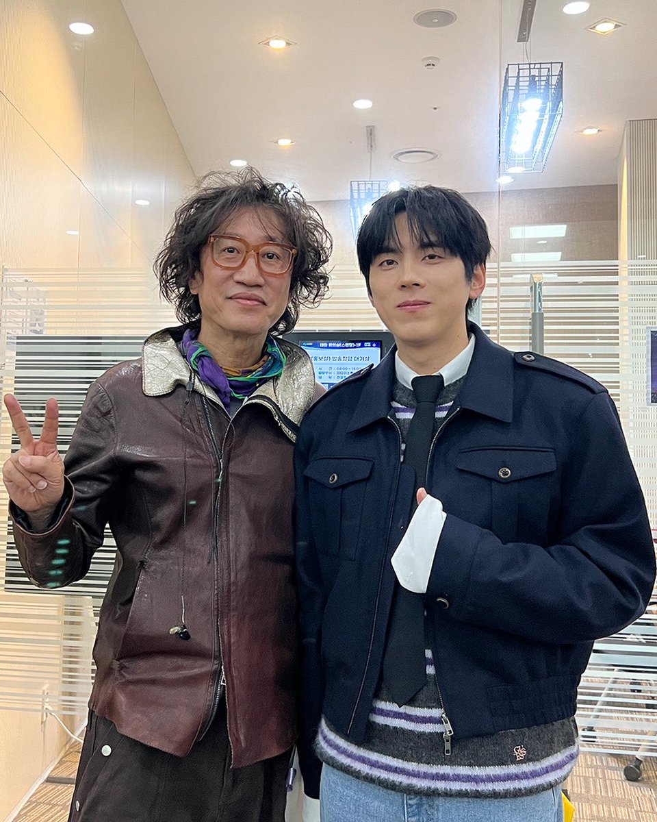 isaac_official_'s tweet image. 📺

오랜만에 경주에서의 비긴어게인 오픈마이크🎤
신곡 무대도 함께 보여드릴 수 있어서 행복했습니다😊🔥

다들 안녕, 잘 지내.👋

#홍이삭 #IsaacHong
#BeginAgain #OpenMic