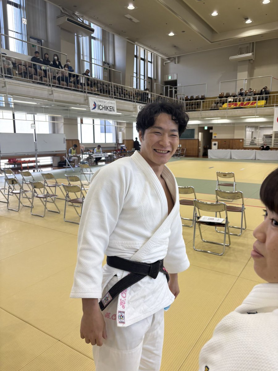 centerpolework's tweet photo. 去年までセンターポール���勤務してくれていた千竈くんともmeet
女子小川選手のトレーニングパートナーです。
技術的な事色々現地で教えてくれています🤝 https://t.co/Uisw7qBDM1