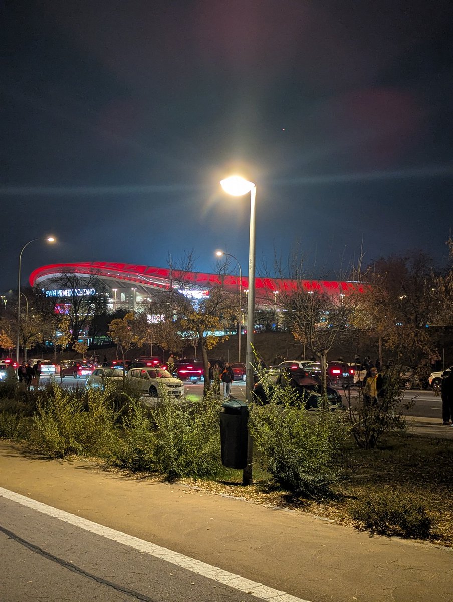 EdinburghNJS's tweet image. Enjoyed the game last night. Nice to see a great reception for Santi Cazorla when he was subbed too. 😅 9pm kick offs will never not be weird though! #AtletiRealOviedo