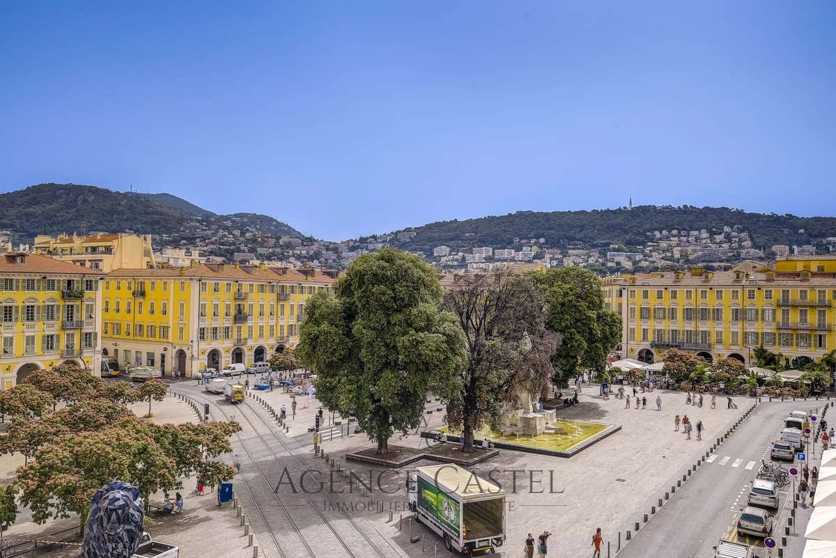 Le 3 décembre prochain des centaines de soignants se réuniront place de Garibaldi avant de marcher pour manifester contre les décisions unilatérales de la CNAM de baisse tarifaire pour médecins infirmiers kines libéraux mais aussi pour l’hôpital. 
Ils manifesteront contre le
