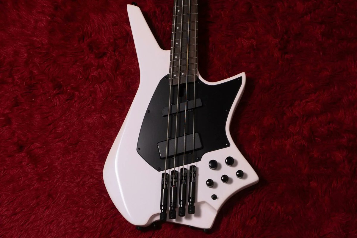 HEX Guitarsの新作、ZB400の取り扱いをスタートしました。 マルチ