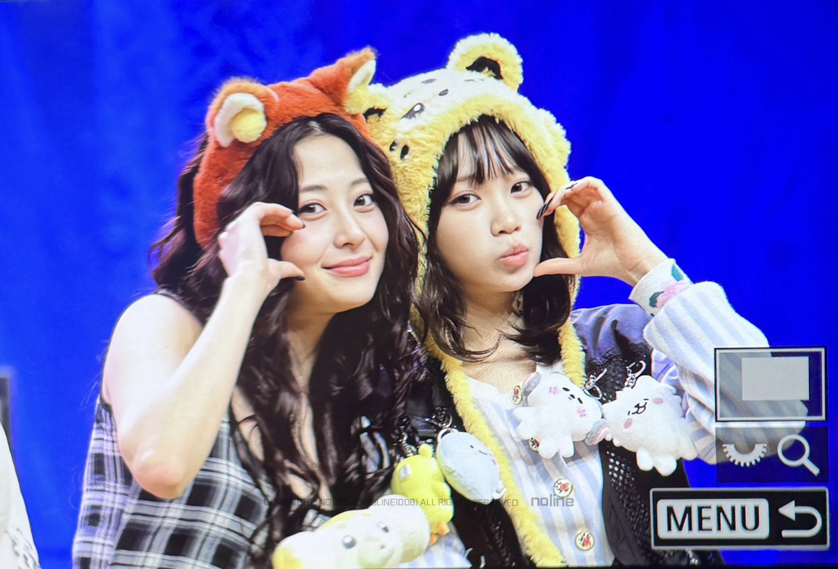 251130 푸린즈 💯

#허윤진 #HUHYUNJIN #윤진 #yunjin
#LE_SSERAFIM #르세라핌 #ユンジン
