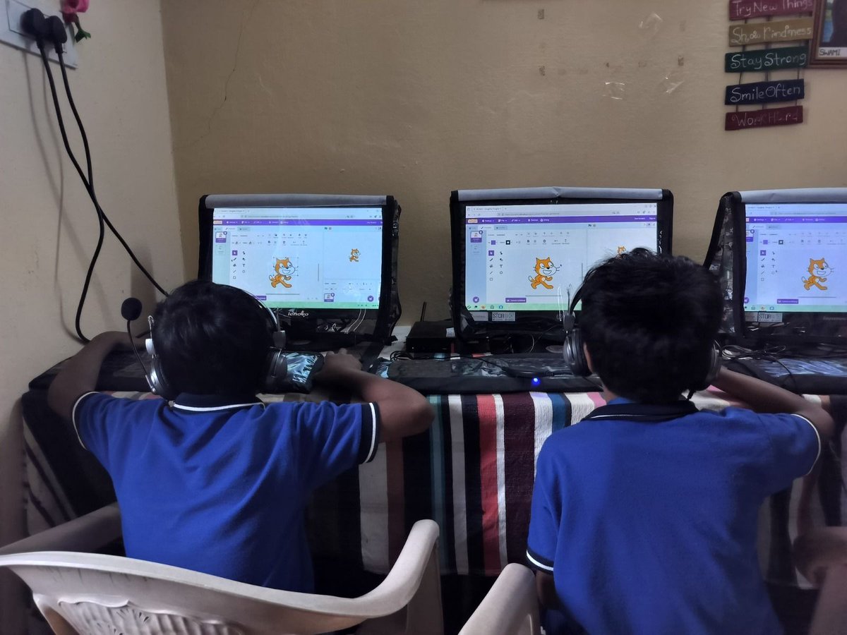TeachtoEarn's tweet image. Just kids + PCs + curiosity = magic. 
teachtoearn.in

#SelfLearning #ApniPathshala #ComputerPOD