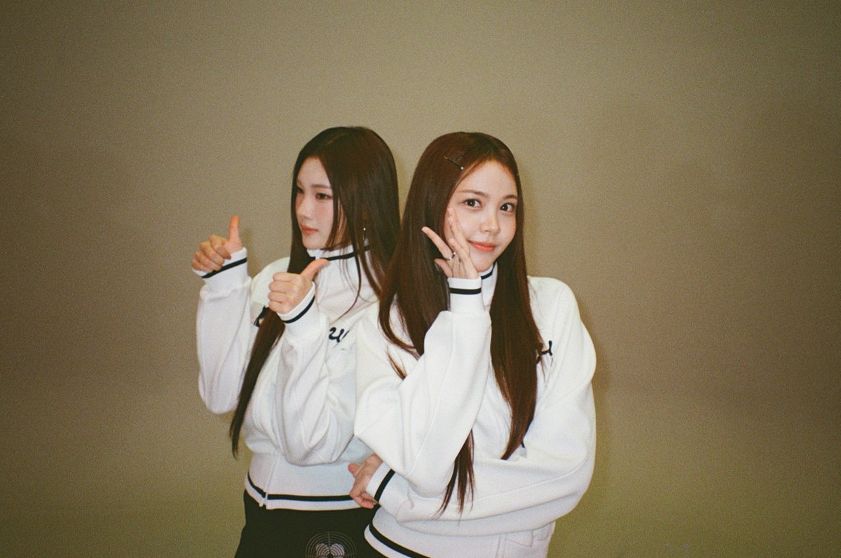 M2MPD's tweet image. 필름카메라로 기록한 11월의 추억📸 12월에도 쭈욱 엠투와 함께해요❣ #11월의엠투 #M2film #SC_ORIGINAL #Hearts2Hearts #하츠투하츠 @Hearts2Hearts