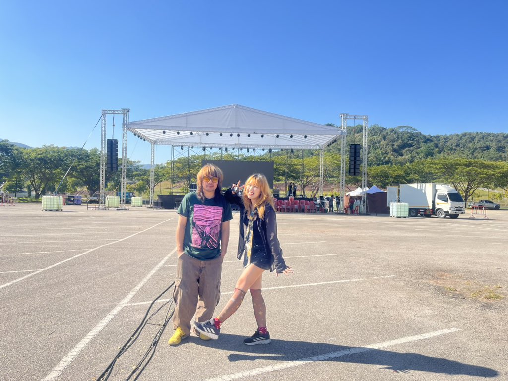 CoconutSunday's tweet image. พะเยาคืนนี้เจอกันที่ลานจอรถ 
#มหาวิทยาลัยพะเยา 

Soundcheck! See you tonight! 
Concert Youth Unlimited x IGMF Music Festival 

Coconut Sunday's Show time: 21.00 

#CoconutSunday 
#BLIVLABEL 
#YouthUnlimited #igmfmusicfestival