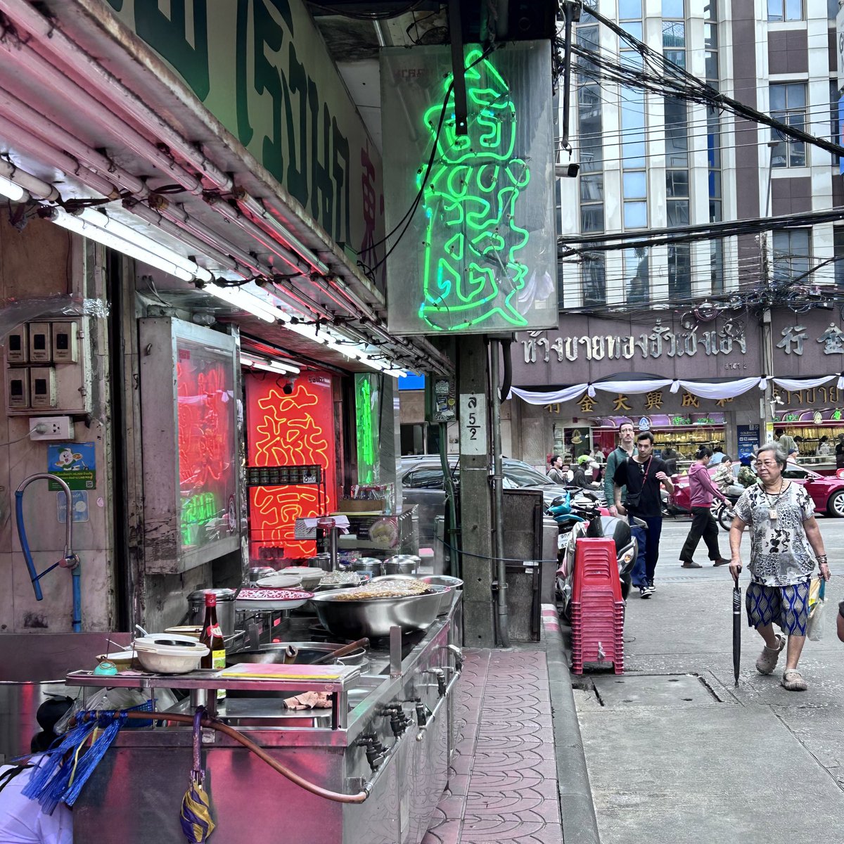 mairuuumaicheee's tweet image. (christmas) color walk 🦆🧣