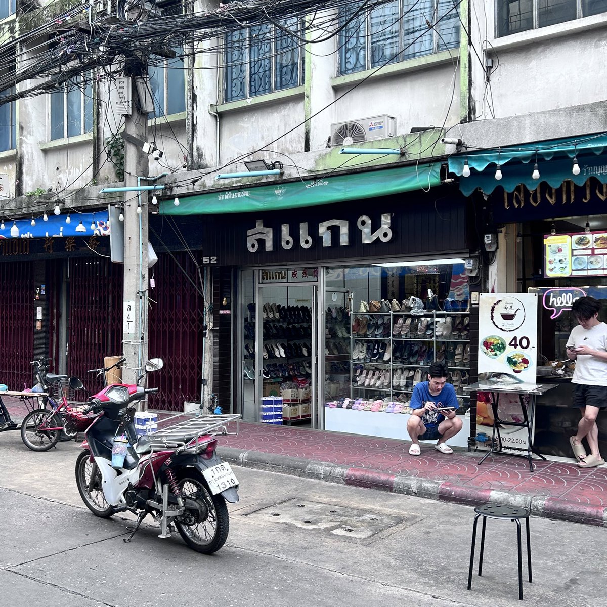 mairuuumaicheee's tweet image. (christmas) color walk 🦆🧣