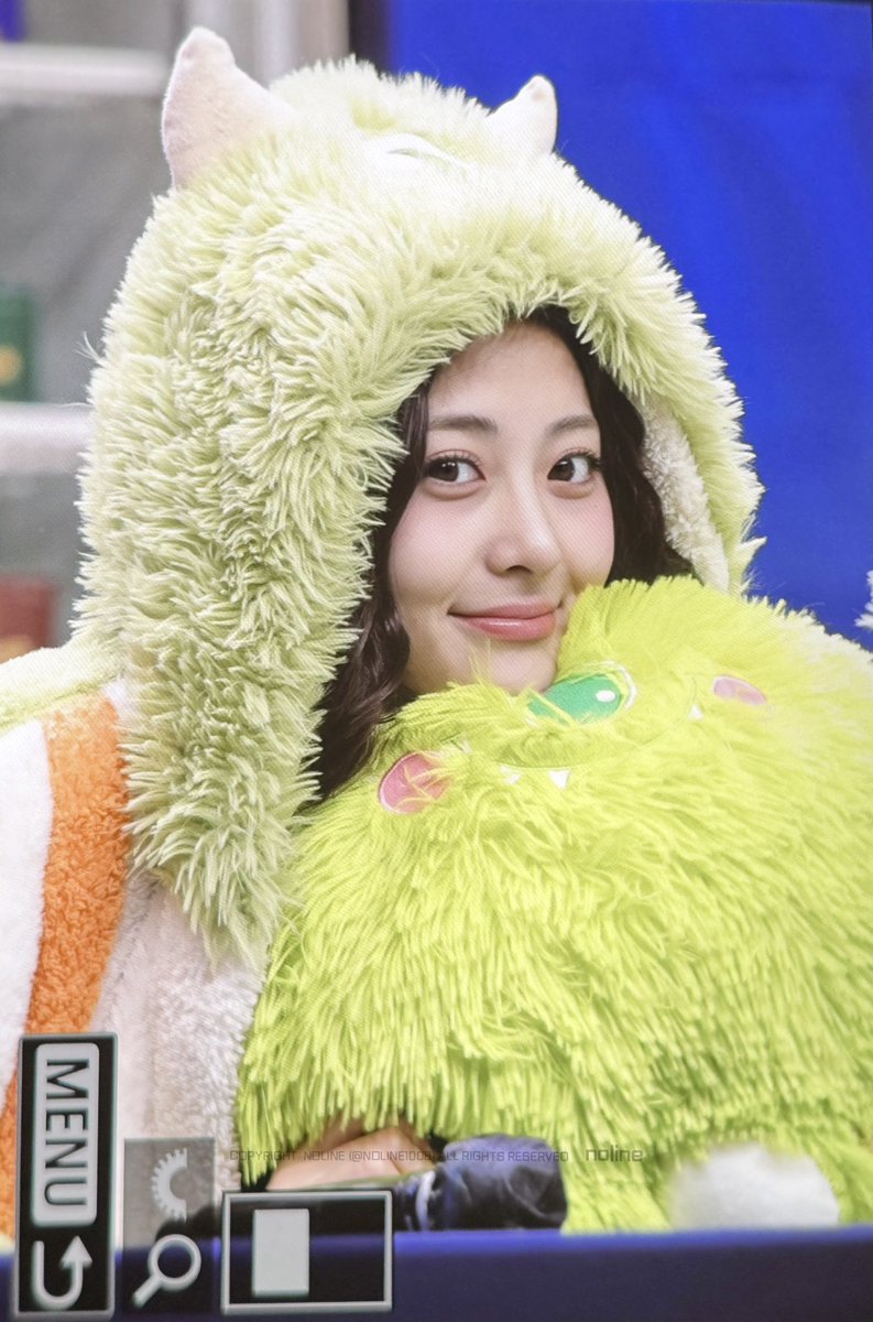 noline1008's tweet photo. 251130 

#허윤진 #HUHYUNJIN #윤진 #yunjin
#LE_SSERAFIM #르세라핌 #ユンジン https://t.co/5Q4HxVOh5Z