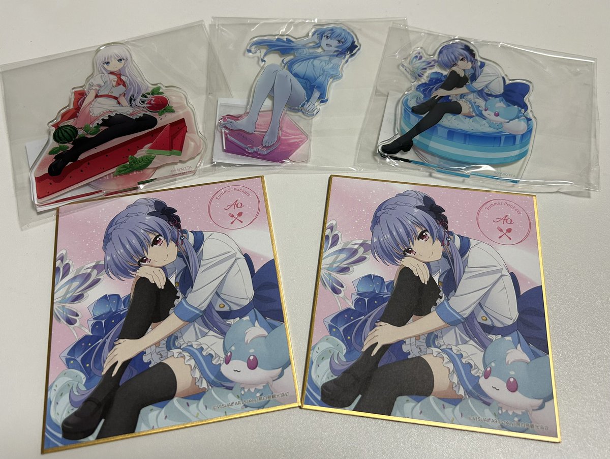 彼岸島カラー色紙、師匠お面、クリアファイル やっと届いた~✨ 色紙とクリアファイルは推し引き 出来たので満足🦋 後