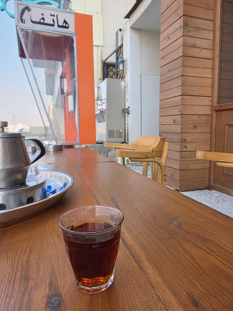 الجلسة ذي وش ينقصها 👇🏾