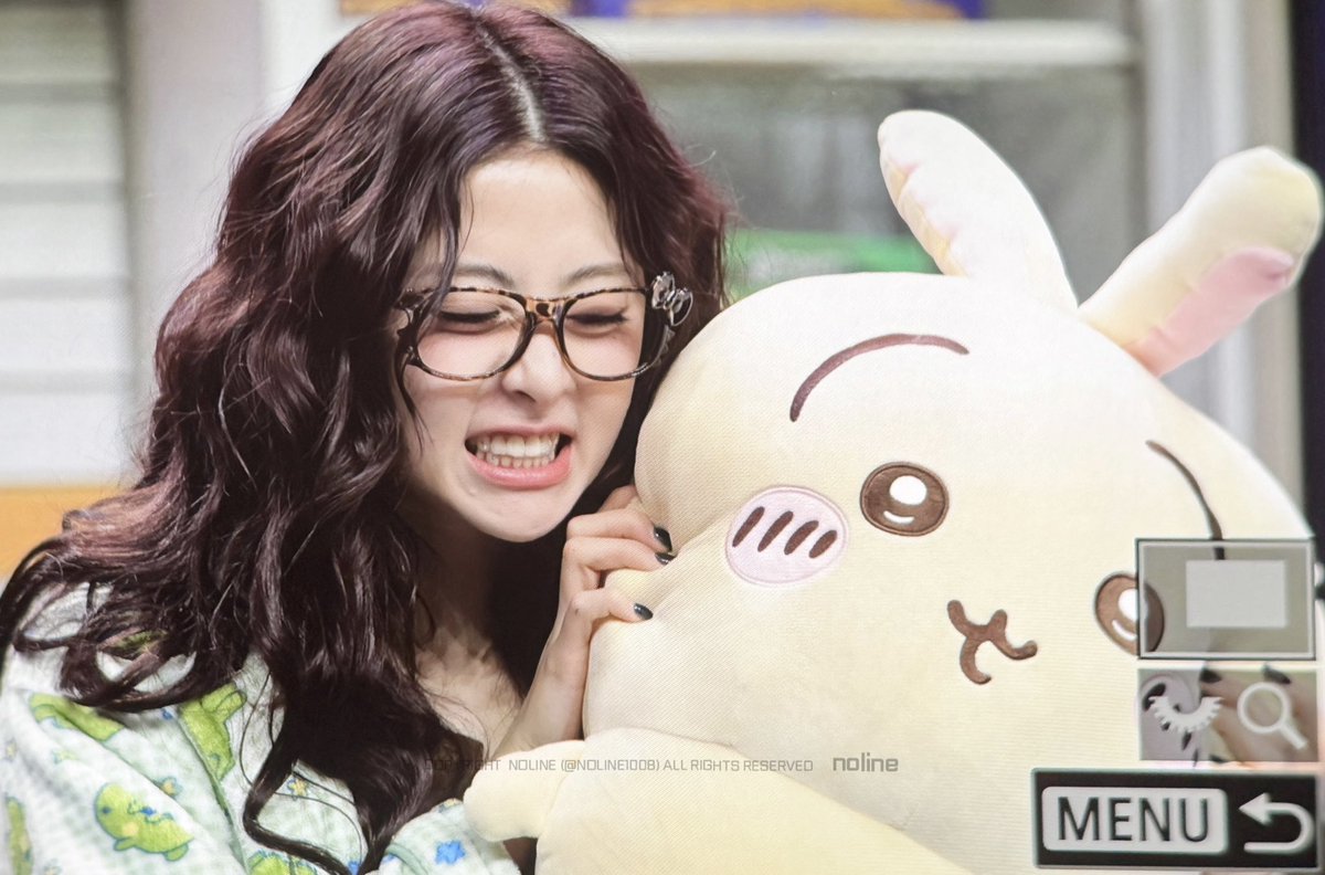 251130 

#허윤진 #HUHYUNJIN #윤진 #yunjin
#LE_SSERAFIM #르세라핌 #ユンジン