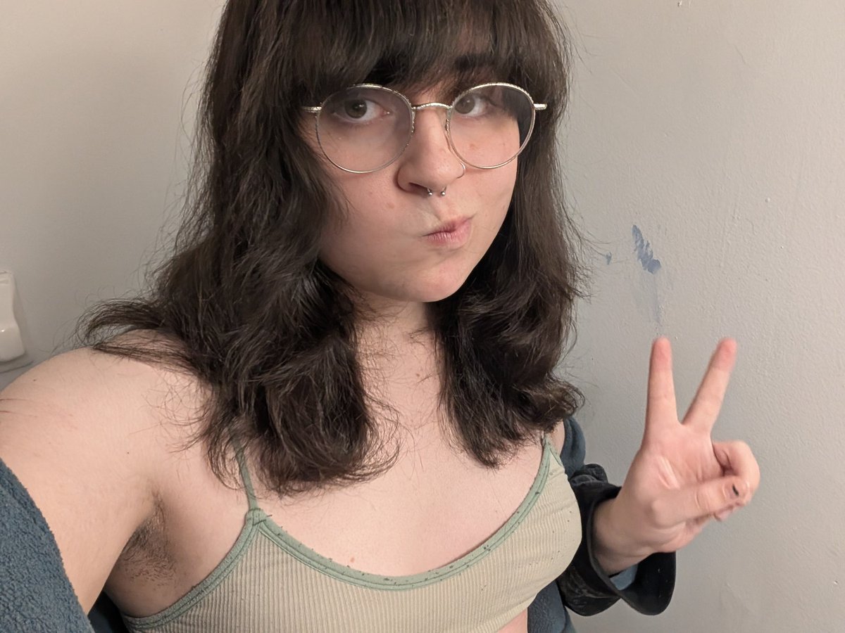 sealfan42's tweet photo. feeling kinda pretty lately https://t.co/ao8pn3Plxa