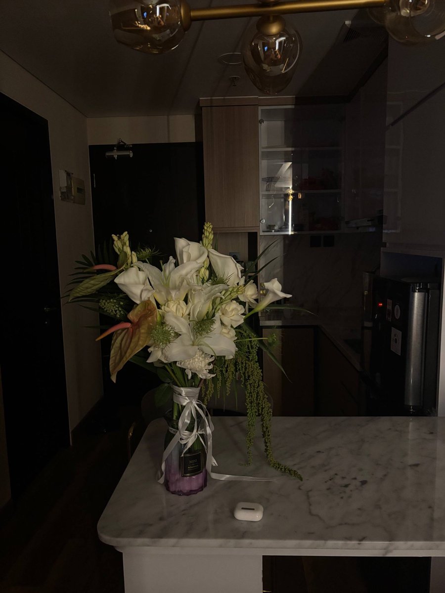 dch_crypt's tweet image. What really matters when we’re deep in crypto?

gPuffins gPuffins

Right now I’m in that exact place, at that exact time where everything feels aligned

&amp;gt; I’m doing what I love
&amp;gt; I’m living in the apartment I dreamed about
&amp;gt; I’m next to the person I care about

And you know what…