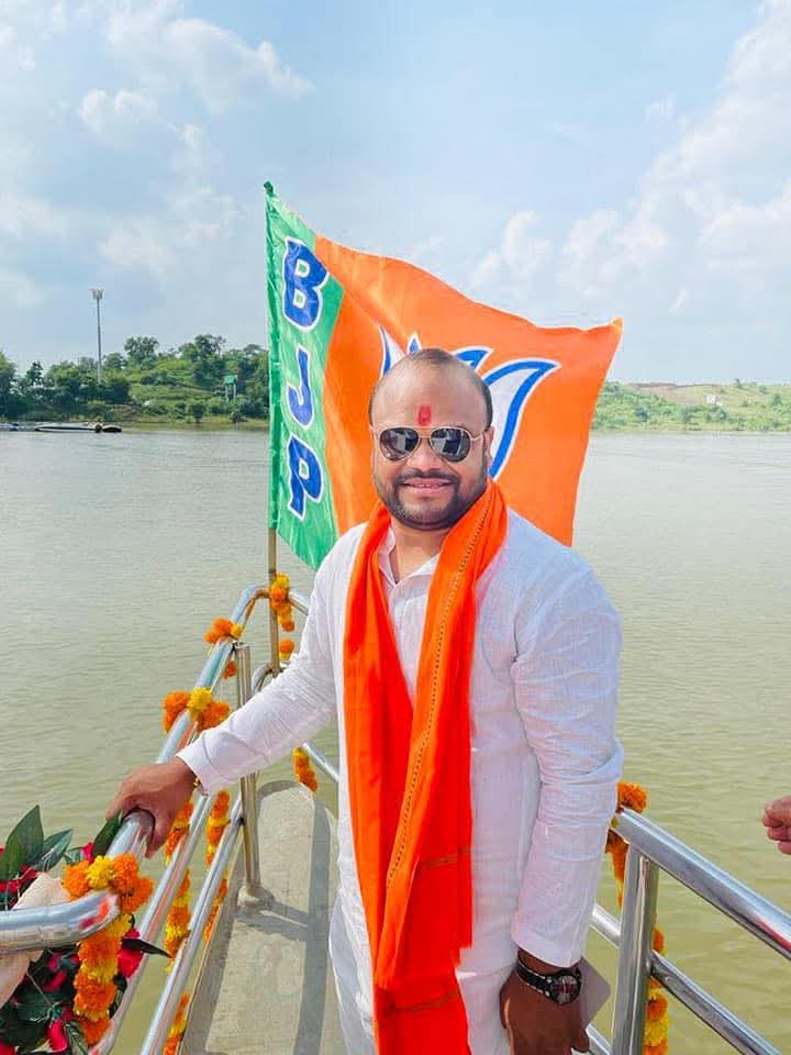 vaibhavpawarmp's tweet image. भारतीय जनता युवा मोर्चा मध्यप्रदेश के प्रदेश मंत्री श्री अमय आप्टे जी को जन्मदिन की हार्दिक बधाई एवं शुभकामनाएं।

आपके उत्तम स्वास्थ्य एवं सुदीर्घ जीवन की ईश्वर से प्रार्थना है।
@amay_apte