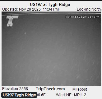 NWSPendleton's tweet photo. Dense fog has been observed from the webcams in the city of Bend and portions of Route 97 and 20 including Route 197 along the vicinity of north central Oregon with visibility one-quarter of a mile or less. If driving, please slow down and use low beam headlights. https://t.co/LbmrCls7Yh