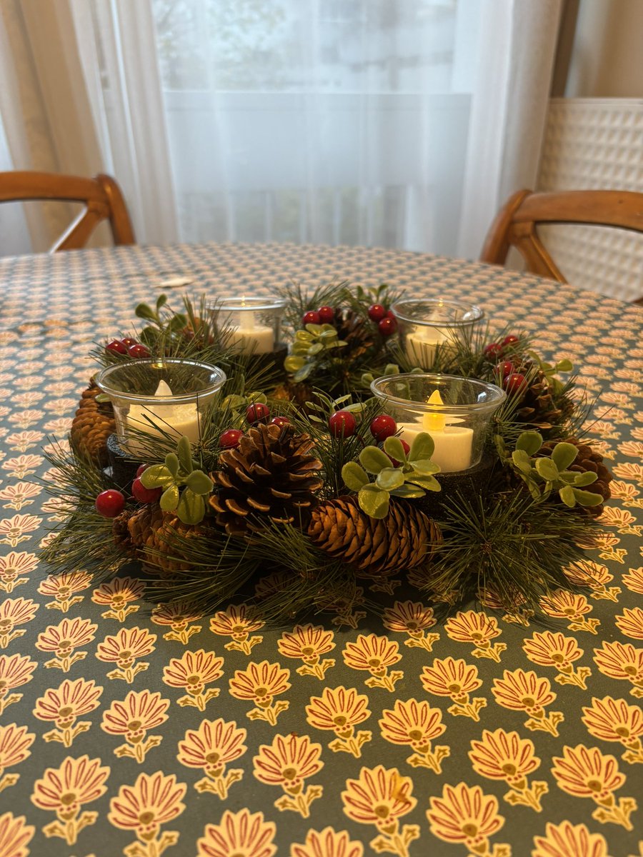 ConquerNicolas's tweet image. Bonne entrée dans le temps de l’Avent. 

Marchons dans les ténèbres,
jusqu’à ce que la lumière du salut tombe sur nous.

Premier dimanche. On avance. 🕯️