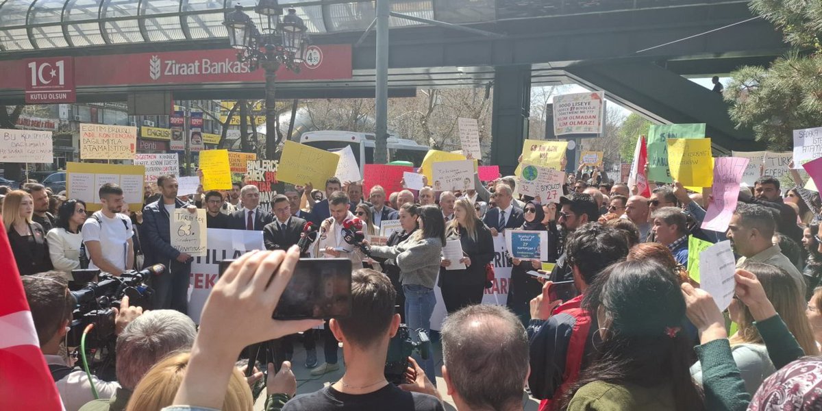 ✅ X’te Neler Oluyor? Öğretmenler 1 Milyon Tweetlik ‘Ek Atama’ Çağrısına Başladı!
➡ mebpersonel.net/meb-personel/x…