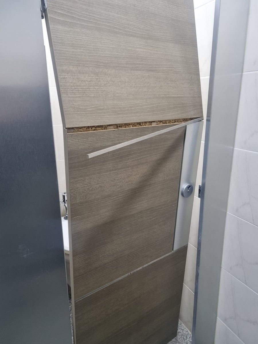 킨텍스 근황

.....?