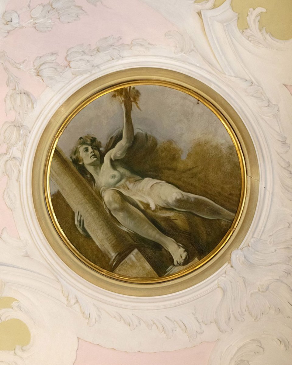 A hidden Venetian sanctuary where intimate design meets canal-side elegance. At Hotel Corte di Gabriela, mornings glow with soft lagoon light and evenings unfold between timeless architecture and quiet romance 🛶✨ 

buff.ly/ZwCpOfC