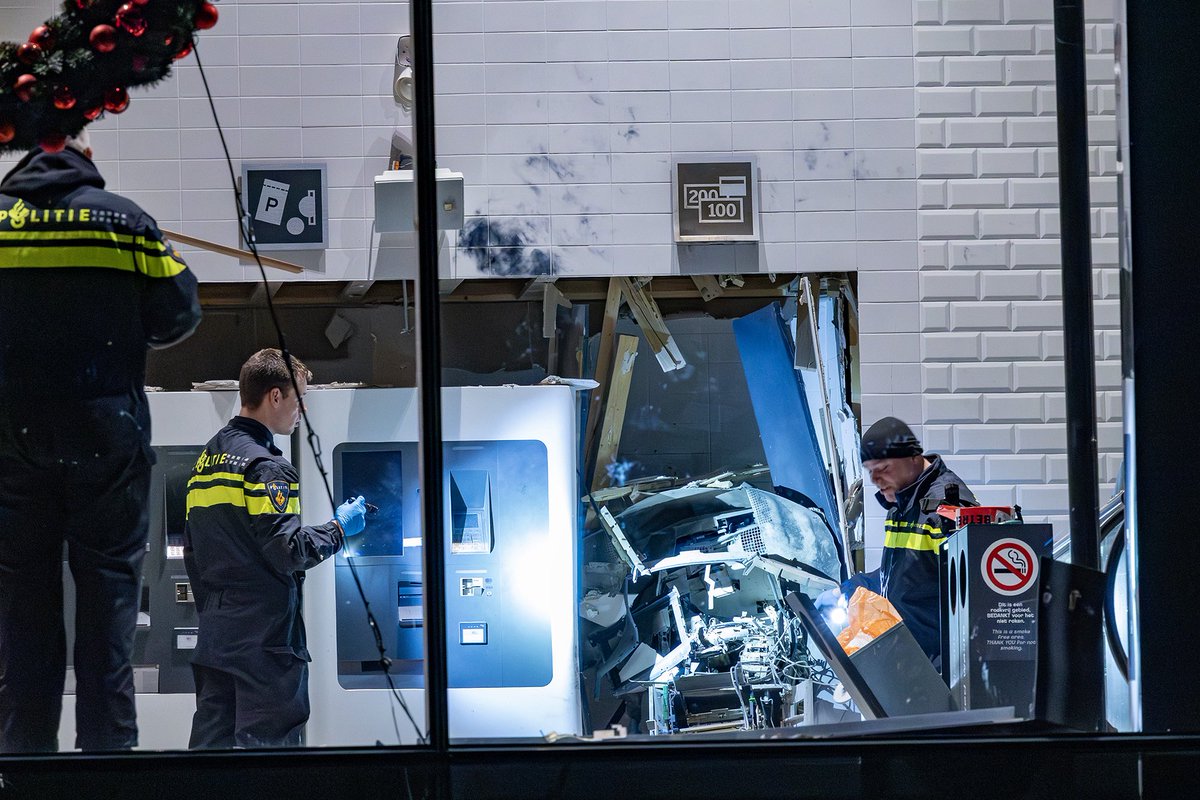 Plofkraak bij The Style Outlets in Halfweg