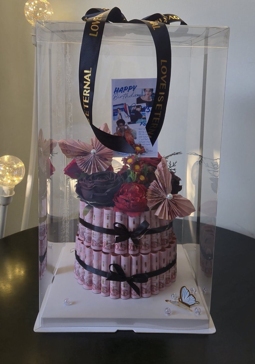 bee_eyed22245's tweet image. Here’s to growing, glowing, and doing life your way. You’ve never looked more you — and that’s the best part. Cheers to this next chapter! @fort_fts

A small birthday gift from @bee_eyed22245 @naylea1893
@fpxmi 

#ThisIsFortasticFieldFest