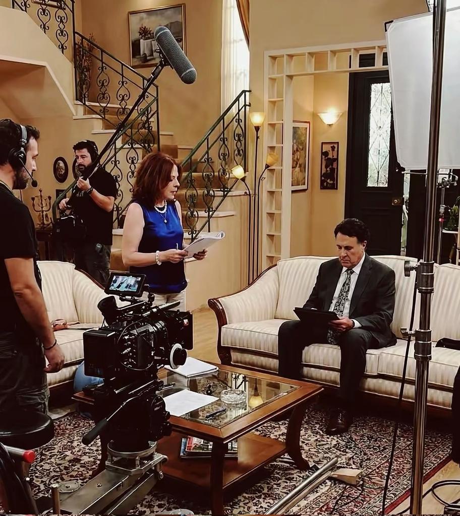 Αυτός που το έφτιαξε στο ΑΙ, όχι απλά με σόκαρε πρωί πρωί αλλά ήμουν οριακά απ' τη χαρά μου, να αρχίσω να απαγγέλλω τις «Σκύλες της λύσσας»