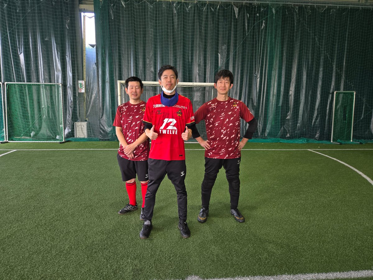 皆さんこんにちは。広報のたなようです。気が付いたらもう12月が目の前に迫っていますね。本日もシェア金沢にて定期練習会が行われました。参加人数が少なかったのですが、その分濃密な練習ができたのではないかと思います。