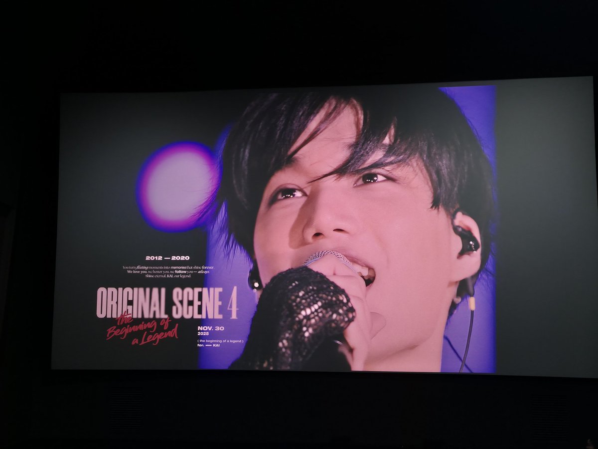 kkotbiuniverse's tweet image. 종인이 솔로 데뷔 5주년에 열린 모픽님의 영상회를 설레는 마음으로 기다렸습니다
종인이의 작은 표정,몸짓에도 미소가 지어지고 
명실상부한 월드 클래스 퍼포머 카이의 멋있는 모습에 다시 한 번 반했어요 
마냥 즐겁고 행복한 시간이었답니다
영상회 준비하시느라 애쓰셨습니다 ♡
#filmhero_kai