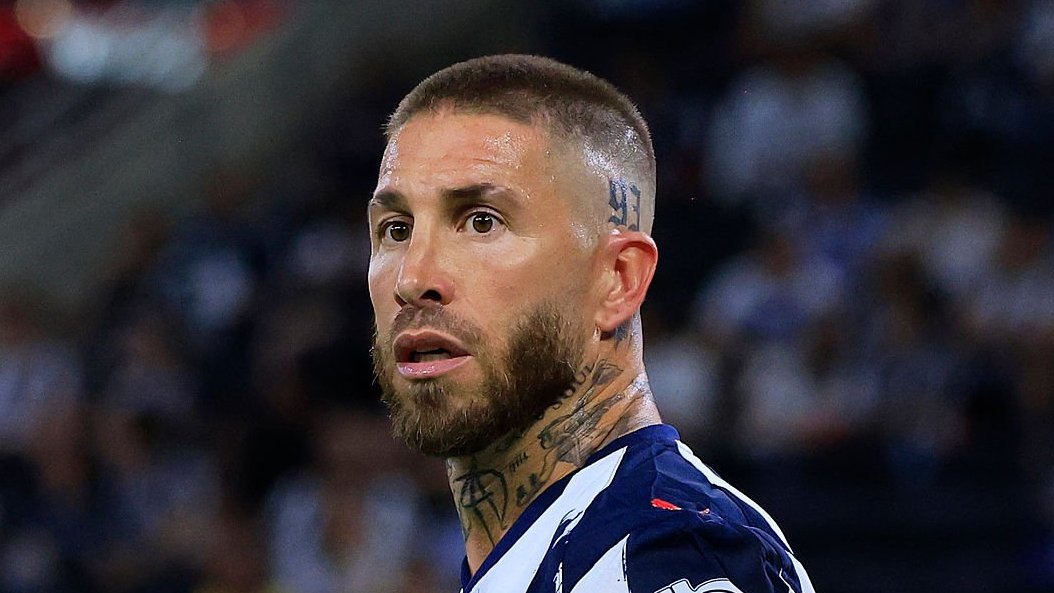 garante_il's tweet image. Sergio Ramos lascia il Messico. Il suo contratto scade adesso, è un&apos;opportunità per una squadra che possa aver bisogno di un difensore in più, un leader in più, non pretende di giocarle tutte. Posso dirvi che anche il campionato italiano intrigherebbe molto Ramos

@FabrizioRomano