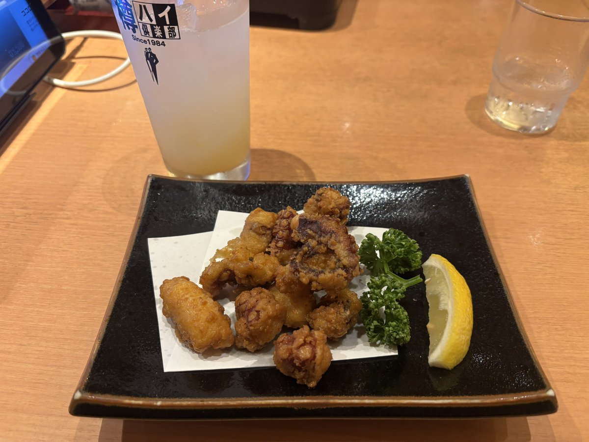 yokoshimanaruko's tweet image. だからコラボフードを食べなさいよ