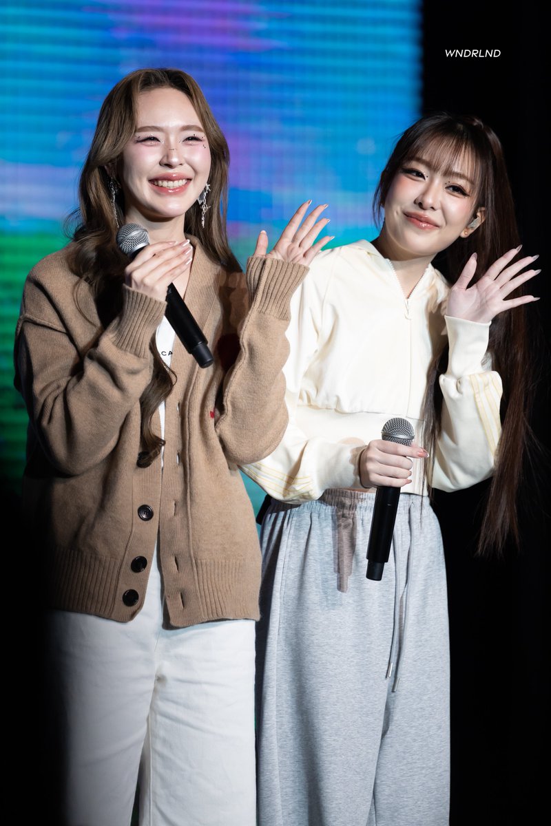 251130

JUNEMEWNICH BLOOMING IN MACAU
#BBFanFestinMacau 
#JuneMewnich #จูนมิวนิค
#junewanwimol #mewnich