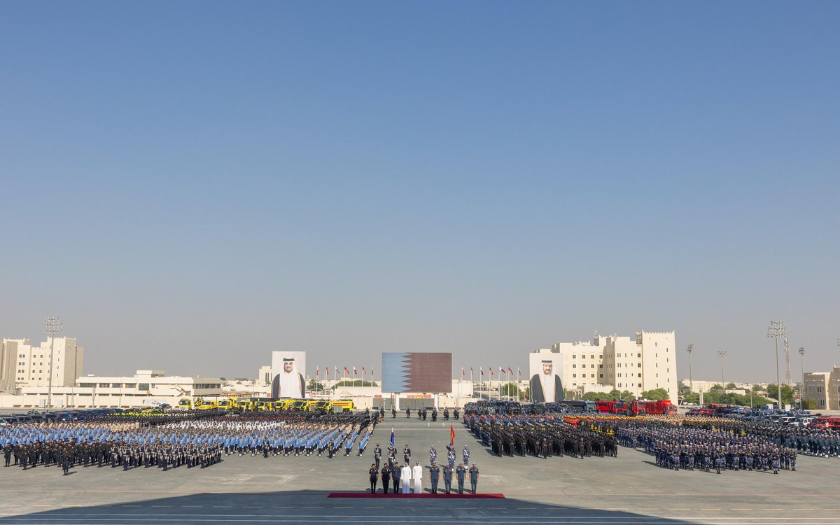 القوات الأمنية في كامل جاهزيتها لتأمين بطولة كأس العرب FIFA قطر 2025، وثقتنا بهم كبيرة في تقديم بطولة آمنة وناجحة كعهدنا بهم دائماً.
ان تجربة قطر في استضافة البطولات الكبرى أصبحت بفضل الله ثم بتوجيهات سيدي سمو الأمير نموذجاً يُحتذى به.